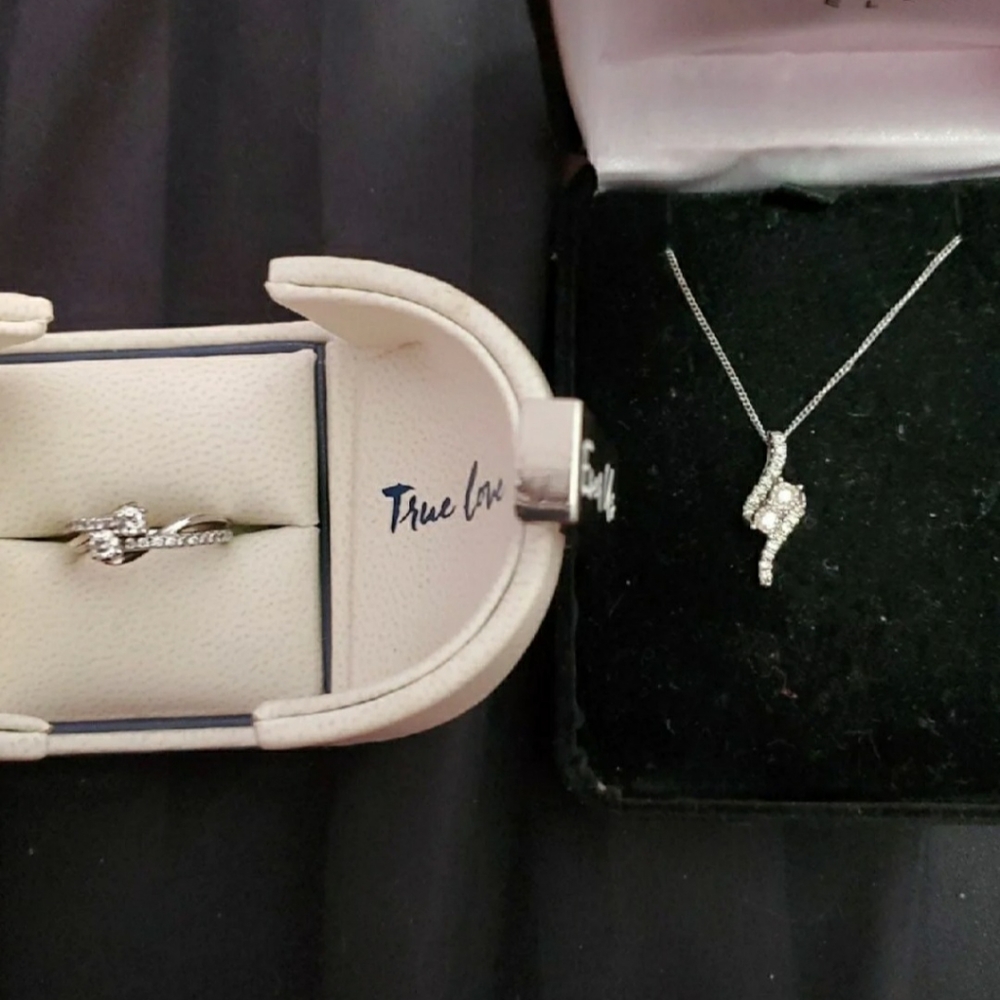 Ever Us Diamond and White Gold Set